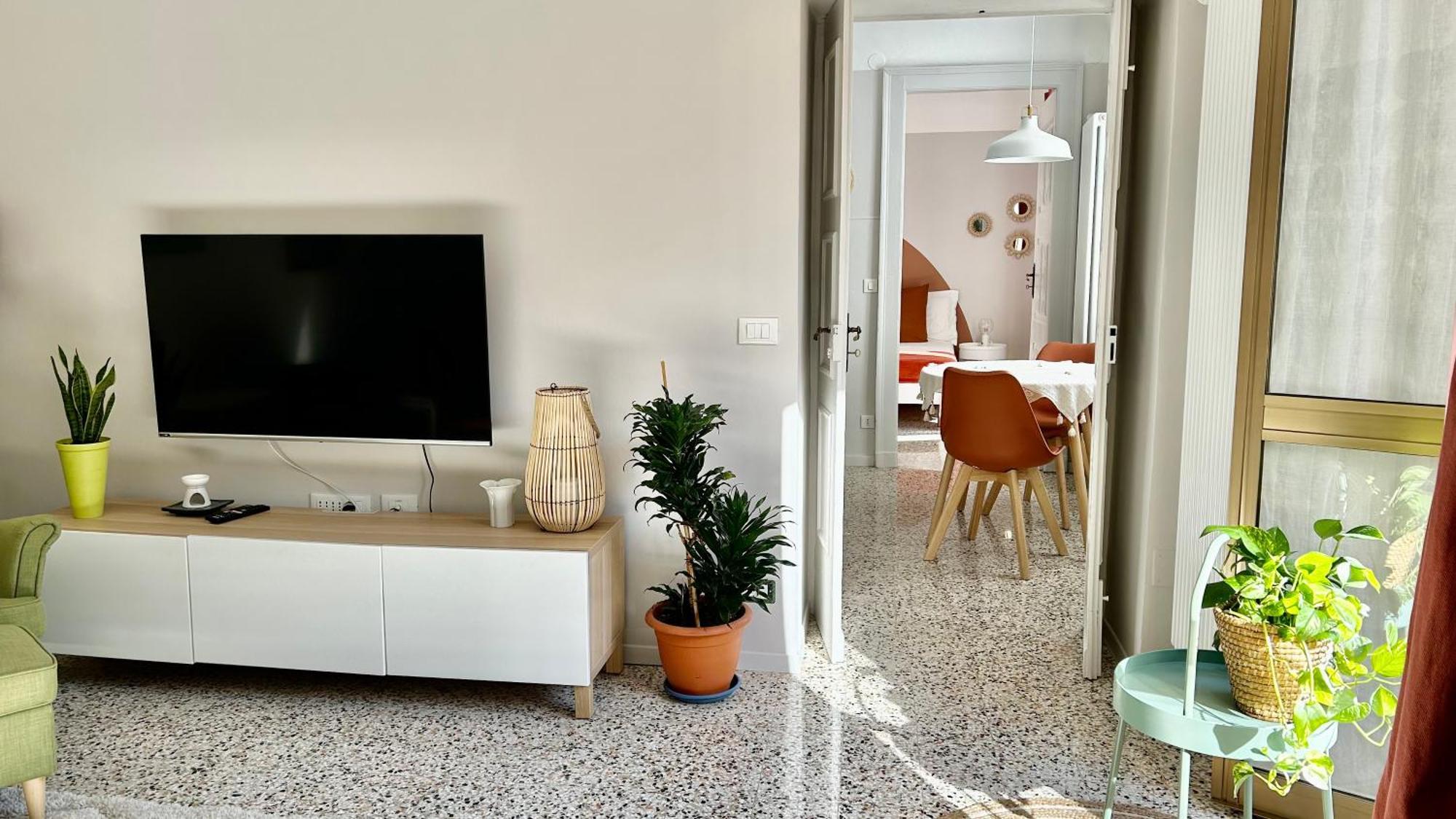 Casa Mafalda Trilocale In Centro Биелла Экстерьер фото